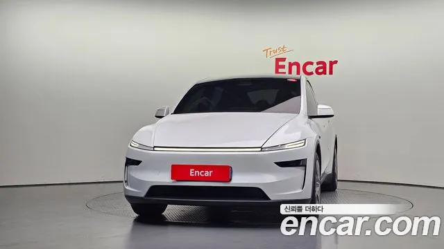 Tesla Model Y — Фото автомобиля 3