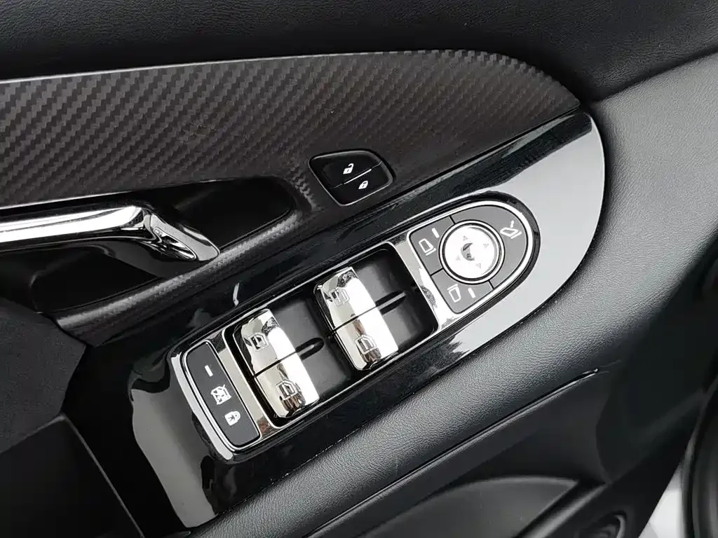 Voyah Auto VOYAH FREE 2025 318 259km 4WD Explorer Edition — Фото автомобиля 9