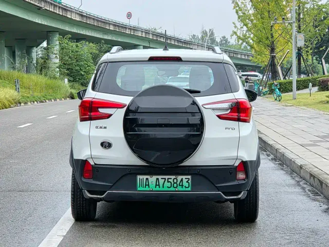BYD Yuan Pro — Фото автомобиля 6
