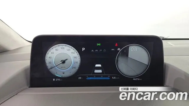 Hyundai Staria Staria 4WD Lounge 9 мест — Фото автомобиля 7