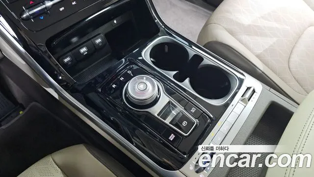 Kia Carnival — Фото автомобиля 12