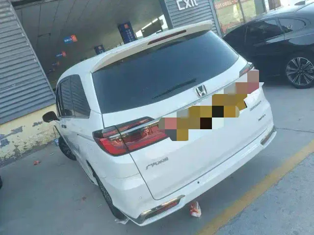Honda Odyssey — Фото автомобиля 9