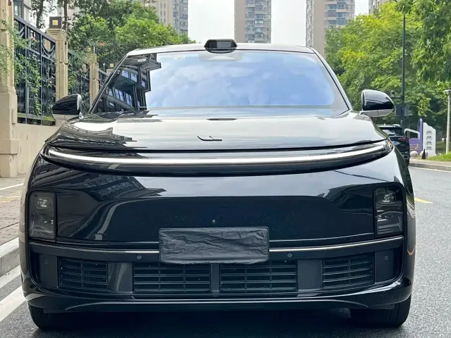 Li Auto Li Auto L7 2023 Pro — Фото автомобиля 2