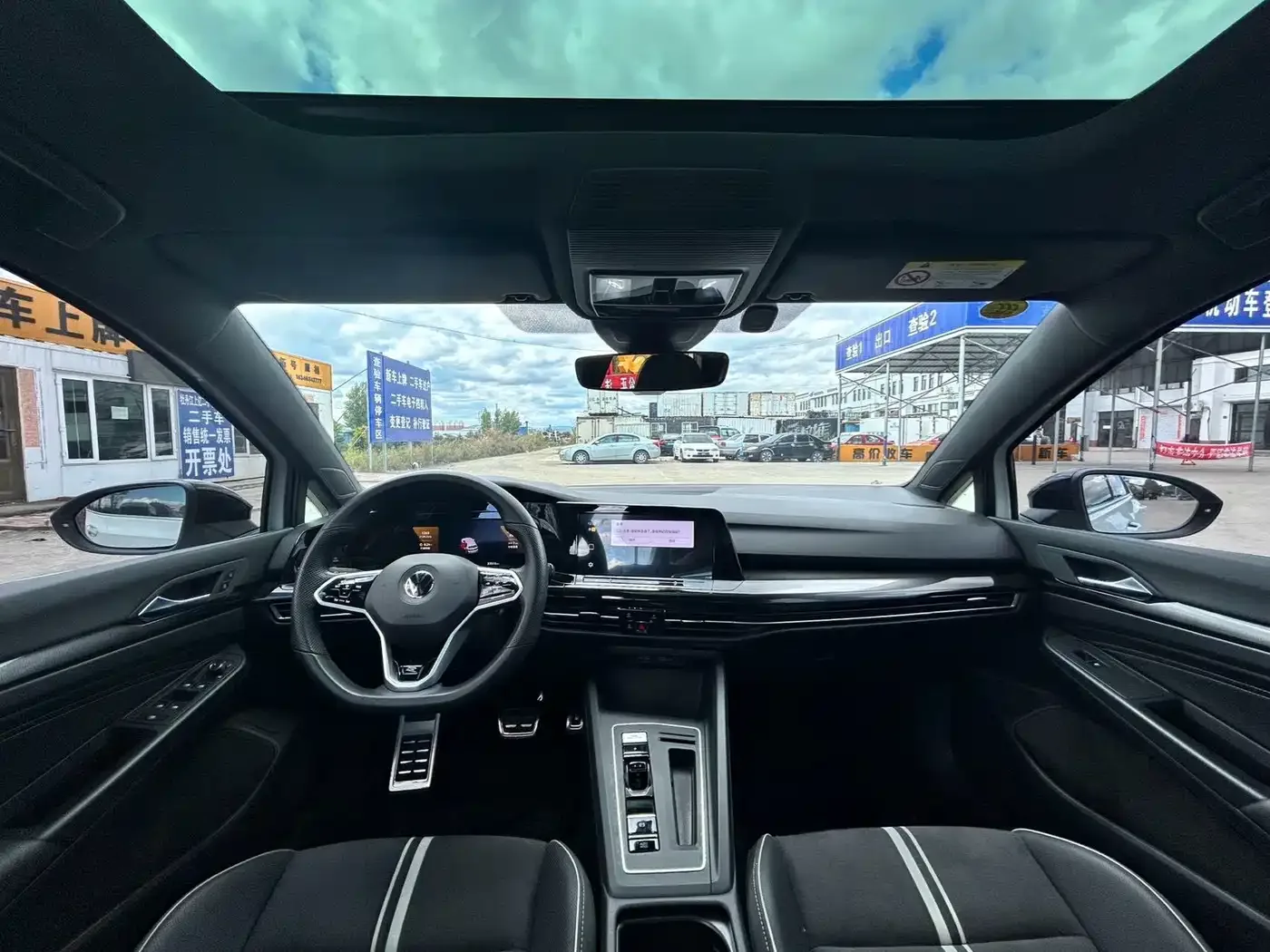 Volkswagen Golf 2023 Model 280TSI DSG R-Line — Фото автомобиля 10