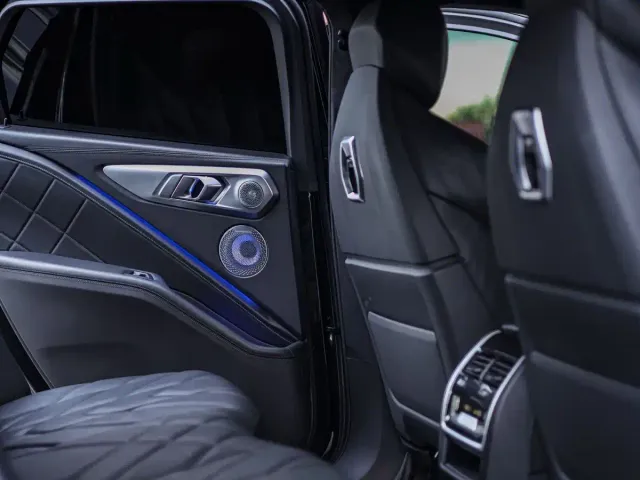 BMW XM — Фото автомобиля 7