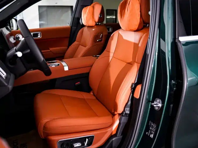 Li Auto L8 — Фото автомобиля 18