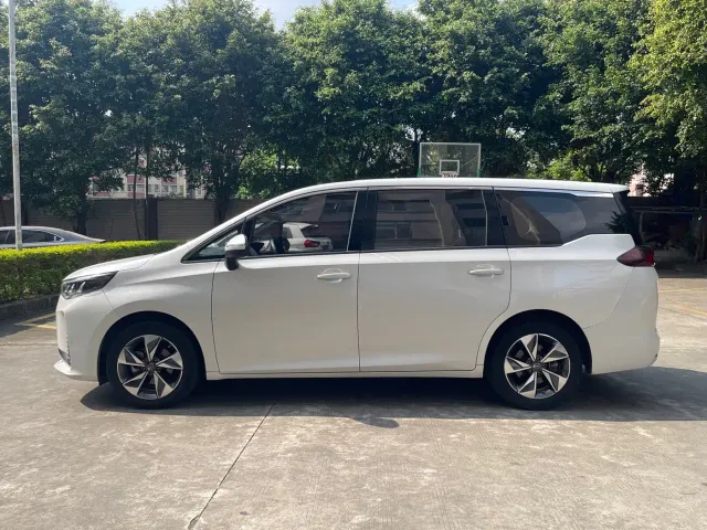 GAC Trumpchi M6 — Фото автомобиля 7