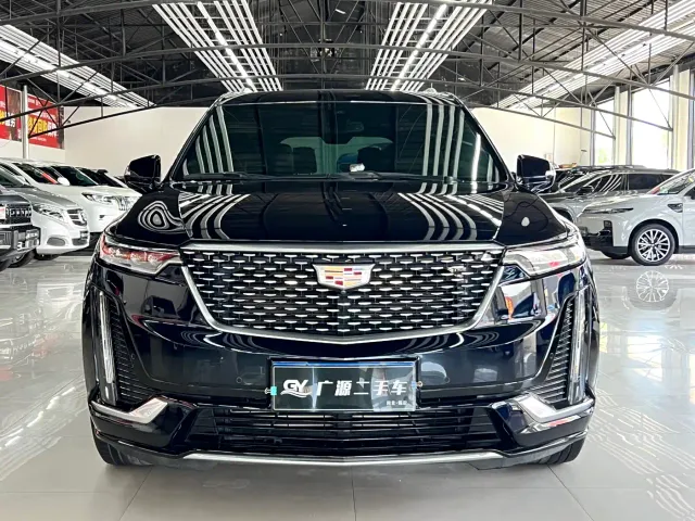 Cadillac XT6 — Фото автомобиля 2