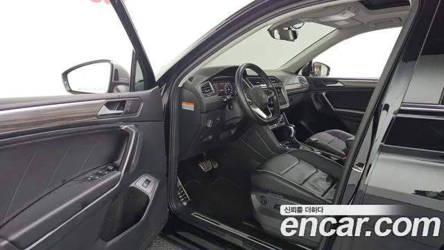 Volkswagen Tiguan — Фото автомобиля 10
