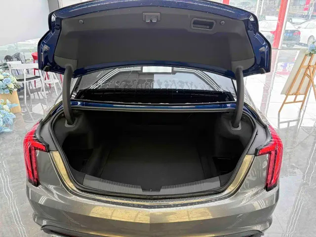 Cadillac CT5 — Фото автомобиля 18