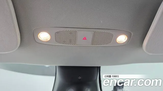 Tesla Model Y — Фото автомобиля 18