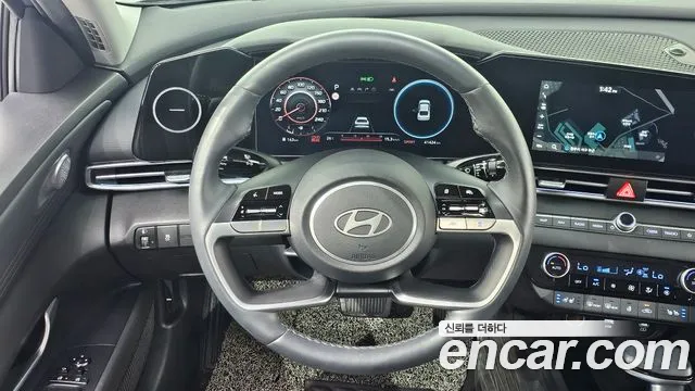 Hyundai Avante CN7 — Фото автомобиля 12