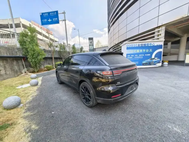Leapmotor C11 — Фото автомобиля 5