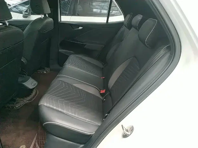 Volkswagen ID.3 — Фото автомобиля 12