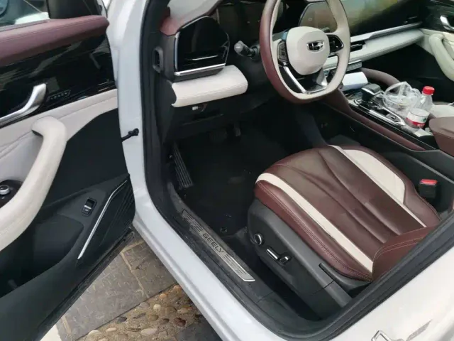 Geely Xingyue L — Фото автомобиля 17