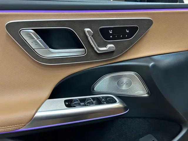 Mercedes-Benz E-Class — Фото автомобиля 5