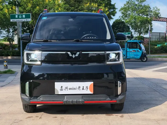 Wuling Hongguang Mini EV — Фото автомобиля 2
