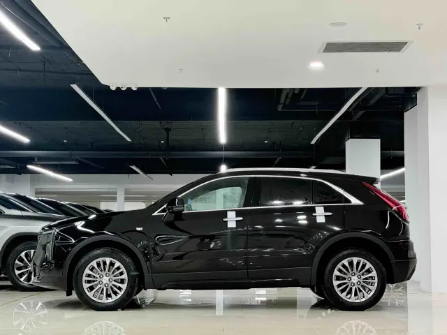 Cadillac XT4 — Фото автомобиля 3