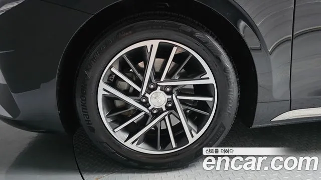 Hyundai Grandeur Grandeur (New) — Фото автомобиля 5