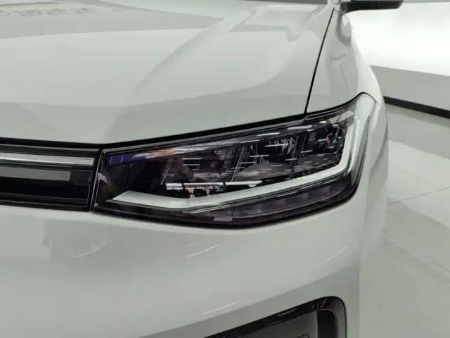 Volkswagen Tharu — Фото автомобиля 5