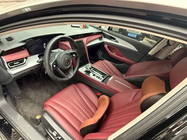 Hongqi H5 — Фото автомобиля 4