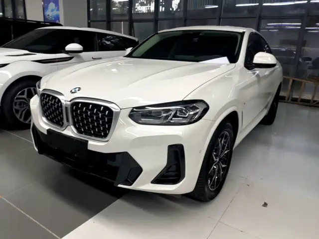 Фотография автомобиля — BMW X4