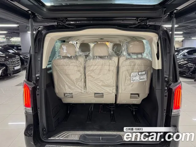 Mercedes-Benz V-Class — Фото автомобиля 15