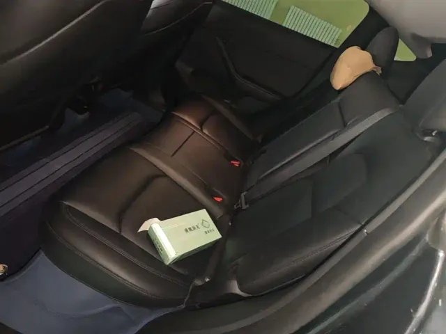 Tesla Model Y — Фото автомобиля 16