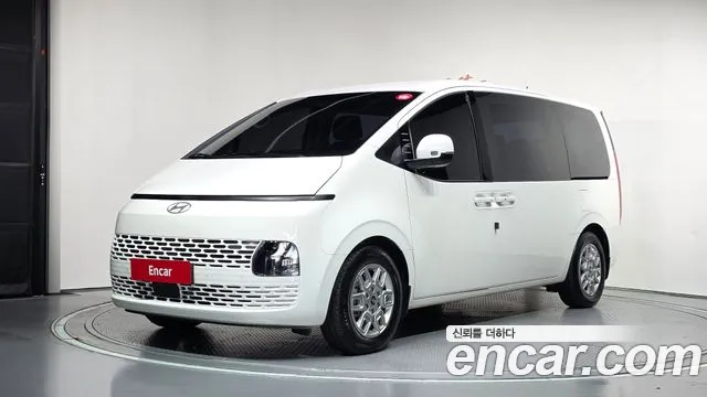 Фотография автомобиля — Hyundai Staria