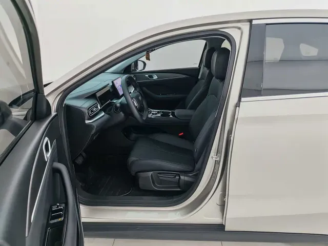 Geely Galaxy Stellar 6 — Фото автомобиля 10