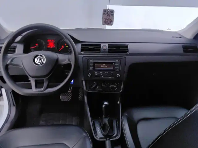 Volkswagen Santana — Фото автомобиля 12