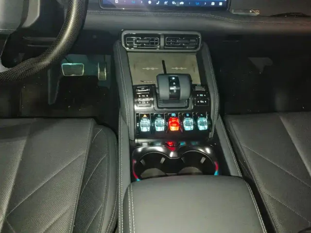BYD FangChengBao Leopard 5 — Фото автомобиля 16