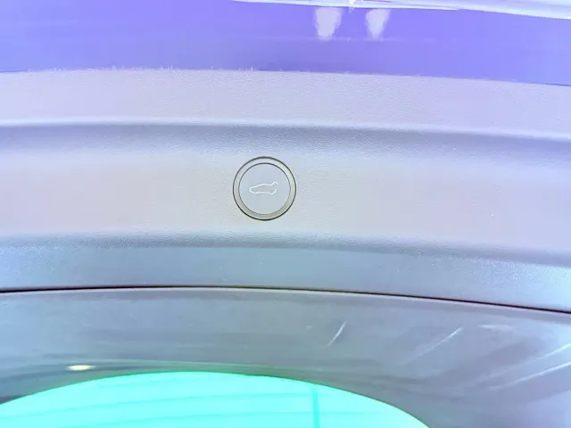 Tesla Model Y — Фото автомобиля 28