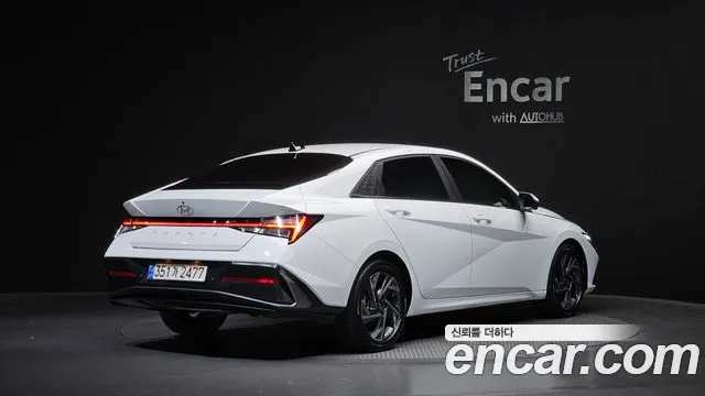 Hyundai Avante CN7 — Фото автомобиля 2