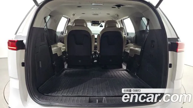 Kia Canival Carnival 4 поколение Дизель 7 мест Signature — Фото автомобиля 29