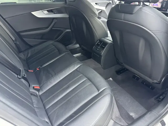 Audi A4L — Фото автомобиля 8