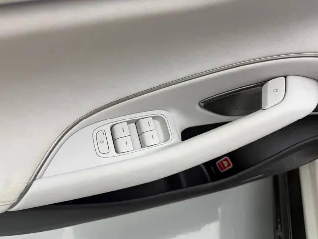Xiaomi SU7 — Фото автомобиля 7