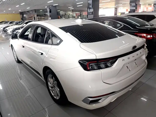 Ford Mondeo — Фото автомобиля 4