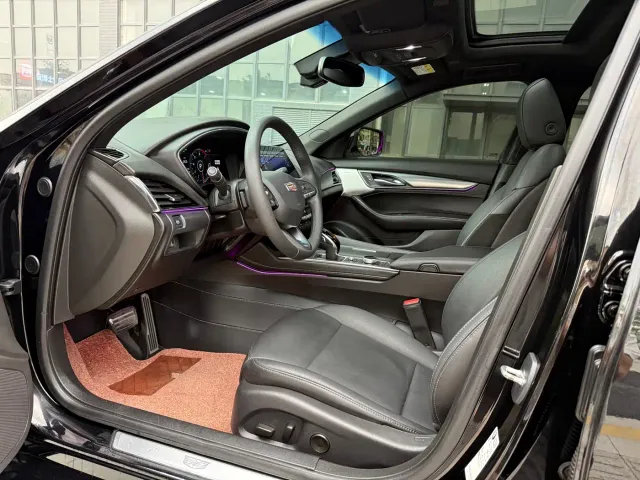Cadillac CT5 — Фото автомобиля 4