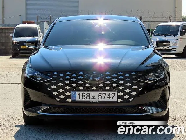 Фотография автомобиля — Hyundai Grandeur (New) Hybrid
