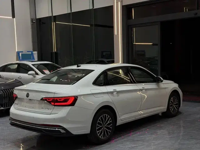 Volkswagen Sagitar — Фото автомобиля 3