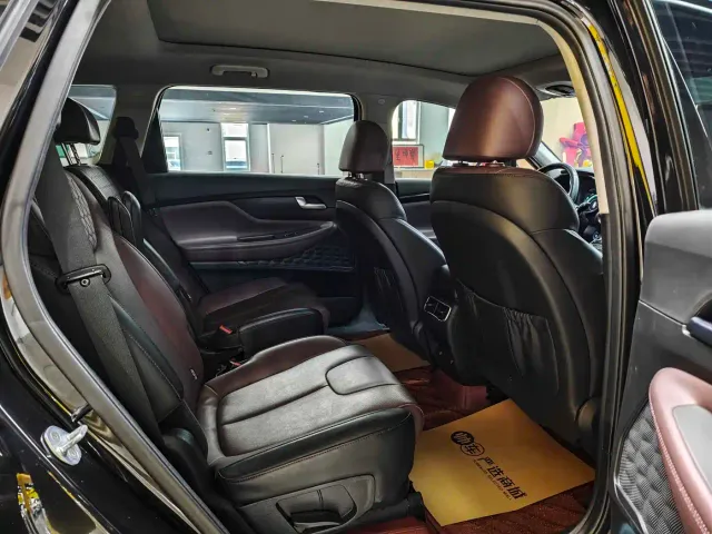 Hyundai Santa Fe — Фото автомобиля 8