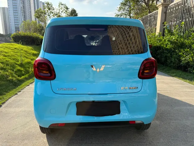 Wuling Hongguang Mini EV — Фото автомобиля 10