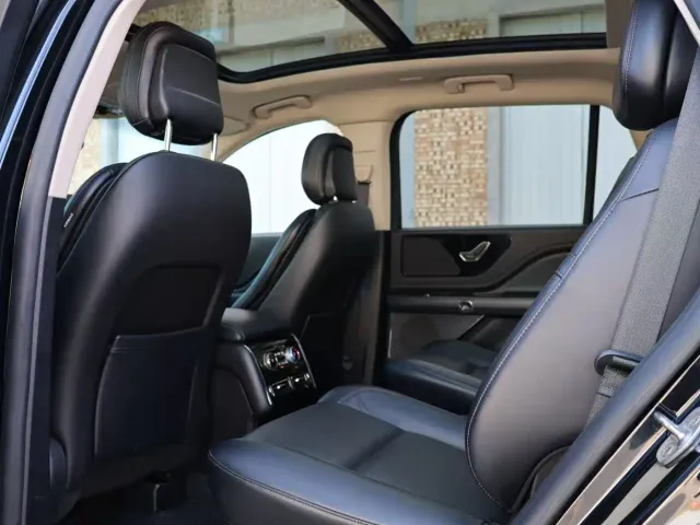 Lincoln Aviator — Фото автомобиля 7