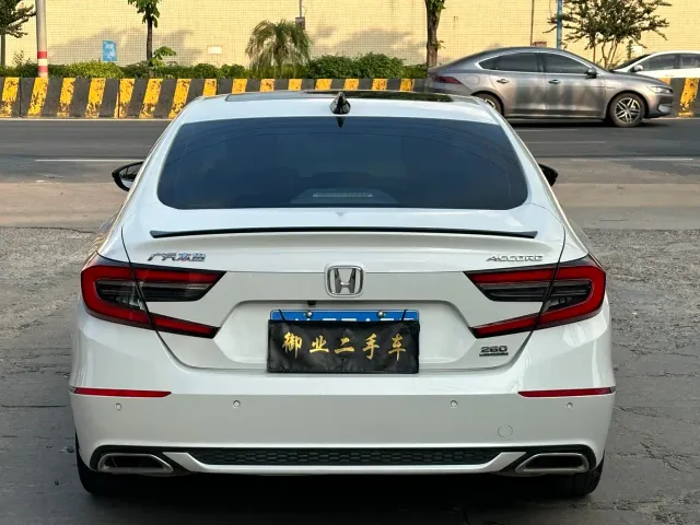 Honda Accord — Фото автомобиля 7