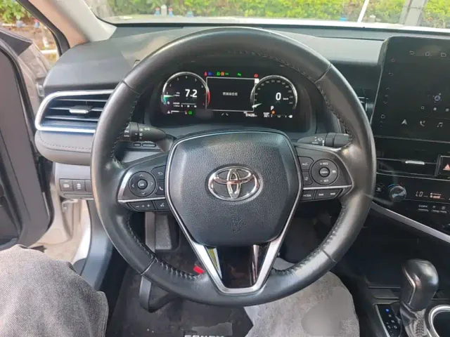 Toyota Camry — Фото автомобиля 10