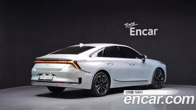 Kia K8 — Фото автомобиля 2