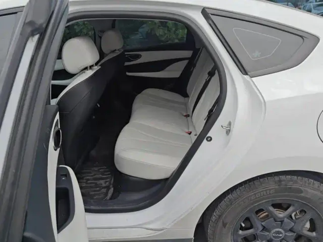 BYD Seal 05 DM-i — Фото автомобиля 11
