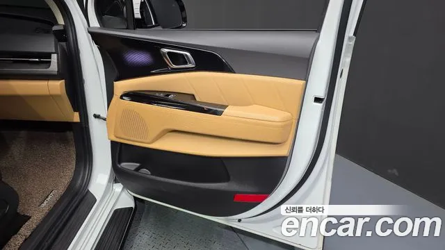 Kia Canival — Фото автомобиля 23