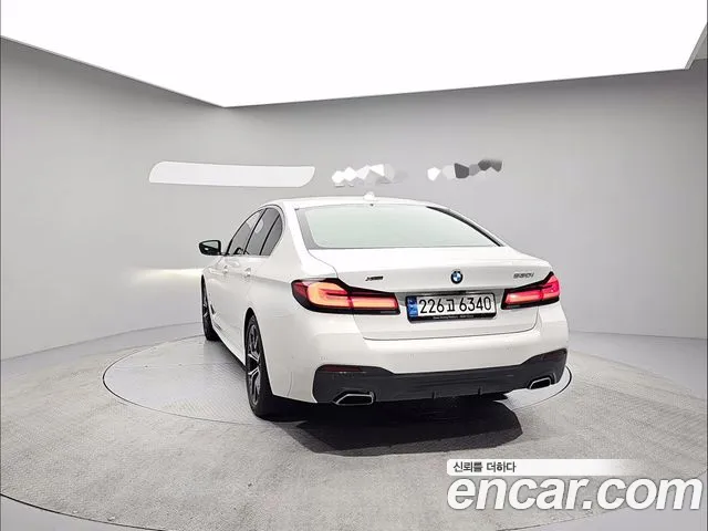 BMW 5-Series 5 серия (G30) 530i xDrive M Sport — Фото автомобиля 4